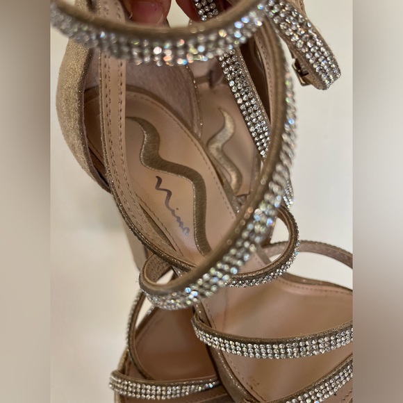 Nina Suzy Heels size 7.5 women’s gold with diamond studded straps & ankle buckle - Picture 10 of 11